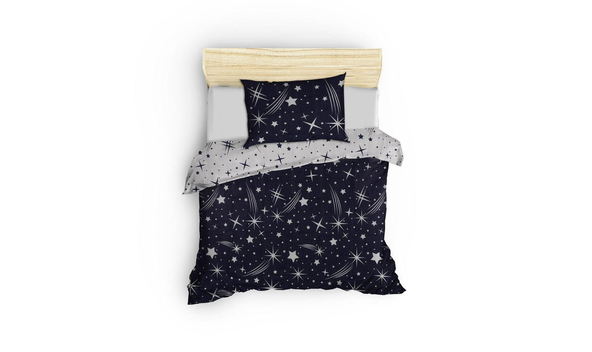 Set Lenjerie Halley, Diverse culori, Diverse dimensiuni - Albastru închis - Alb - 160x240 cm | SKU: 143EPJ1757 | Set Lenjerie Halley, varianta Albastru închis - Alb - 160x240 cm, produs pentru amenajarea locuinței, disponibil online în România la CasaMob