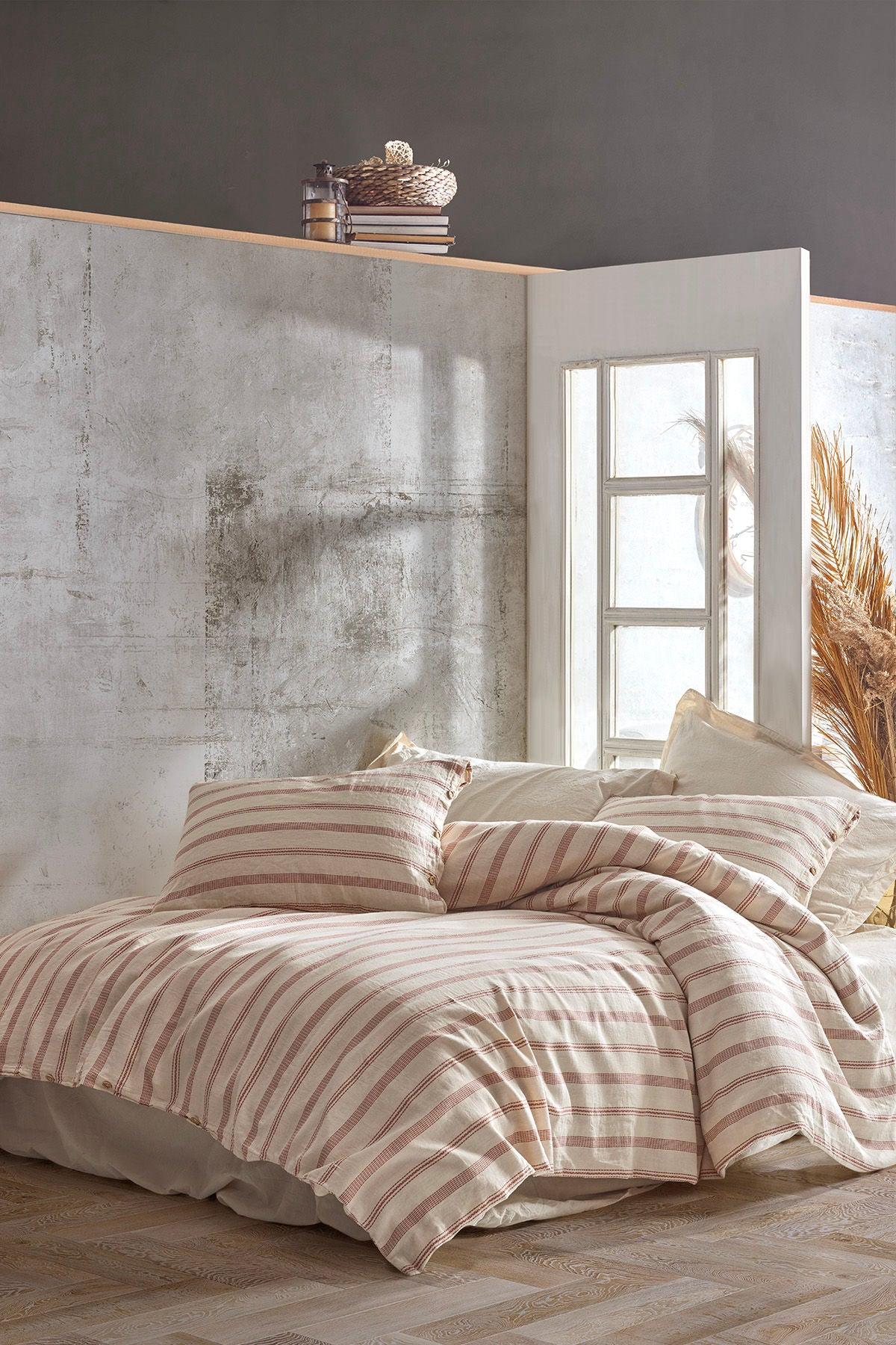 Set lenjerie de pat dublă Solaris, Diverse culori, 240x260 cm - Roșu cărămiziu - Crem | SKU: 157SHS6357 | Set lenjerie de pat dublă Solaris, 240x260 cm, varianta Roșu cărămiziu - Crem, produs pentru amenajarea locuinței, disponibil online în România la CasaMob