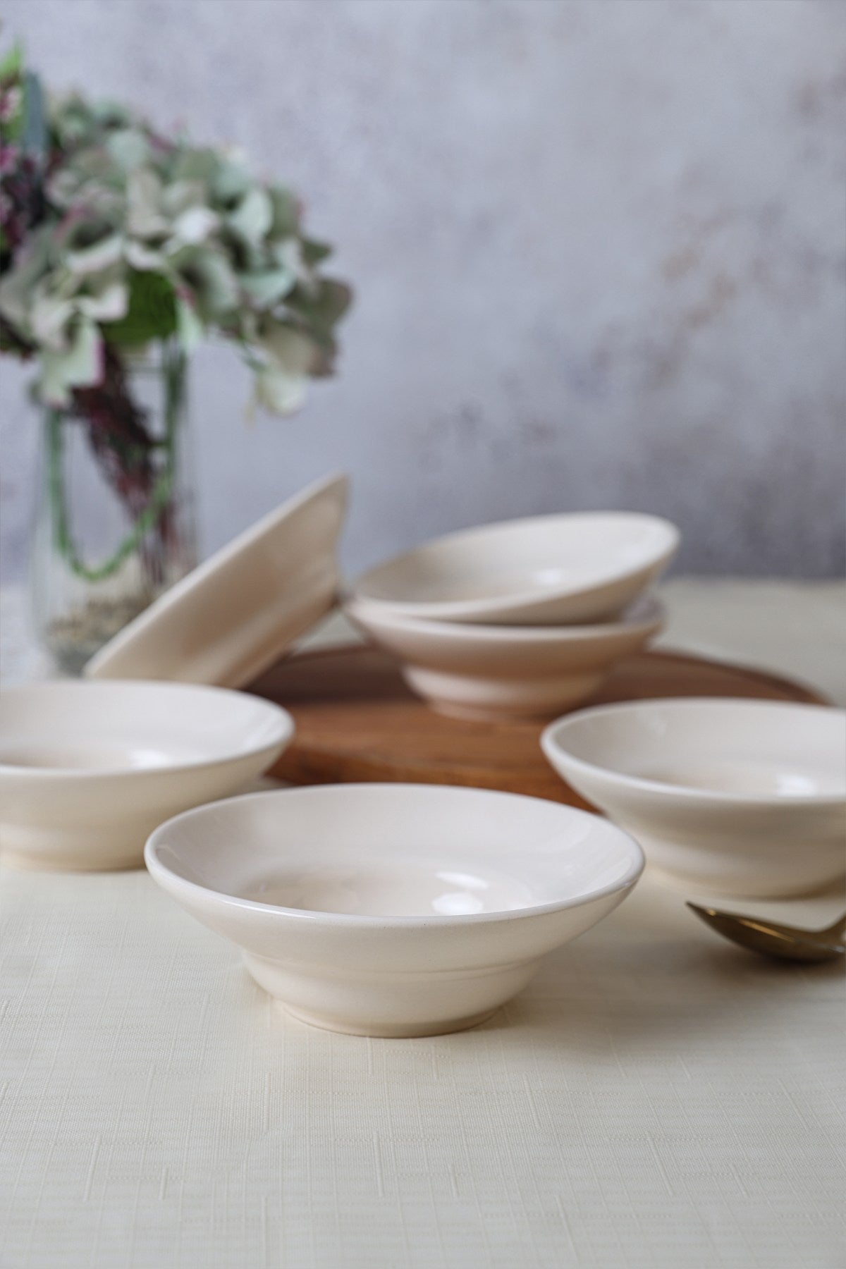 Set de boluri 6 bucăți X00018616, Crem