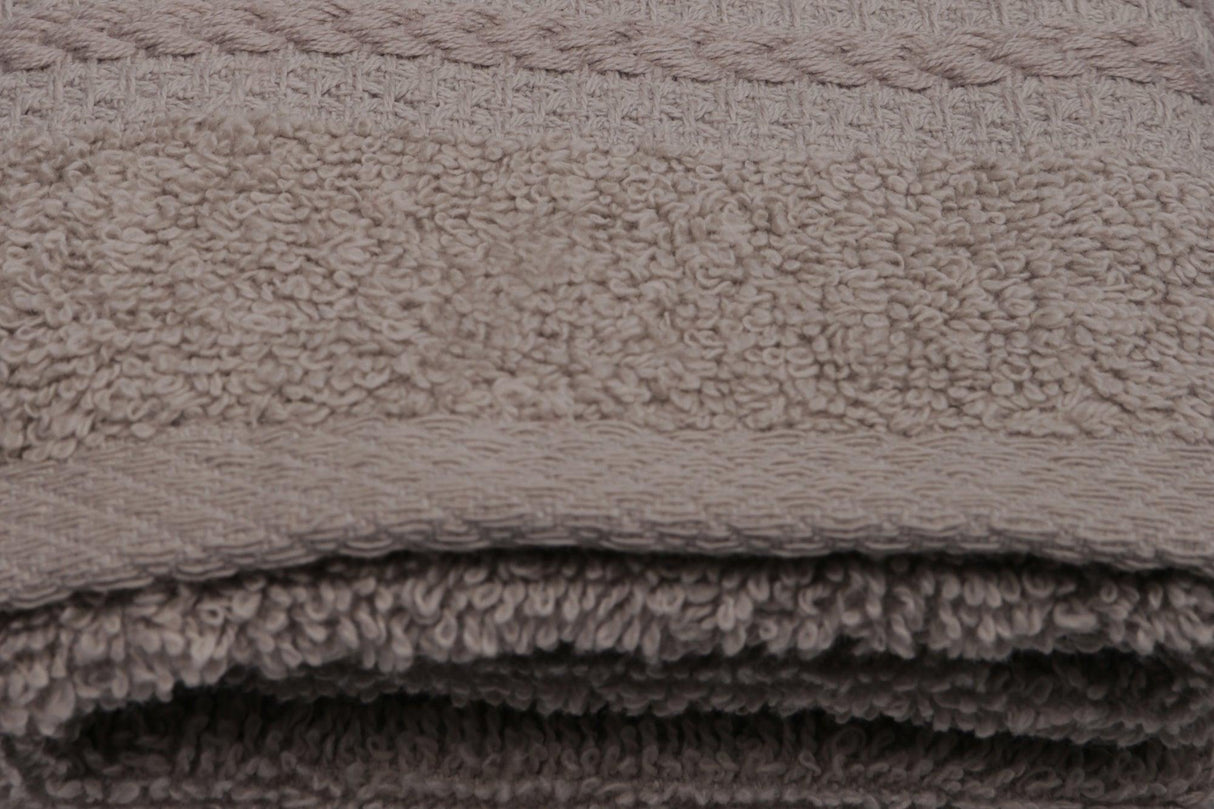 Prosop de baie Rainbow, Diverse culori, Diverse configurații, Diverse dimensiuni - Gri - 30x50 cm - 1 bucată | SKU: 317HBY1104 | Prosop de baie Rainbow, varianta Gri - 30x50 cm - 1 bucată, produs pentru amenajarea locuinței, disponibil online în România la CasaMob