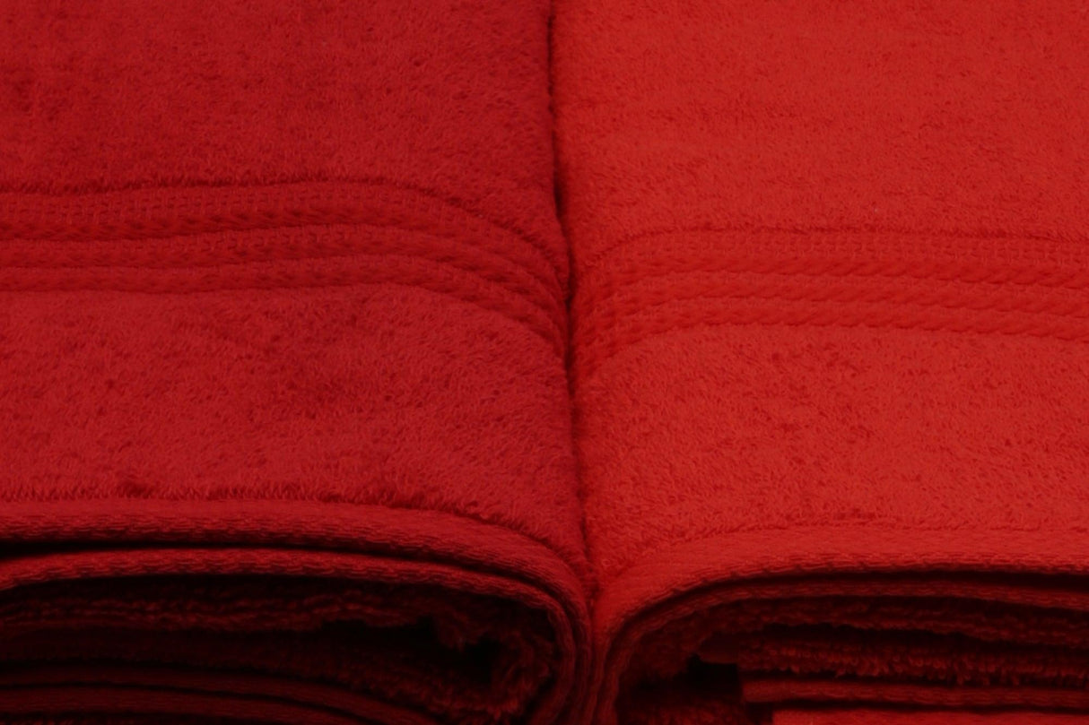 Prosop de baie Rainbow, Diverse culori, Diverse configurații, Diverse dimensiuni - Portocaliu pal - Portocaliu - Roșu - Fucsia - 70x140 cm - 4 bucăți | SKU: 317HBY1413 | Prosop de baie Rainbow, varianta Portocaliu pal - Portocaliu - Roșu - Fucsia - 70x140 cm - 4 bucăți, produs pentru amenajarea locuinței, disponibil online în România la CasaMob