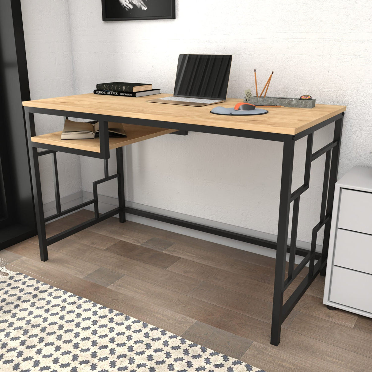 Birou Kennesaw, Diverse culori, 120x60x75 cm - Negru - Stejar | SKU: 322RTC1458 | Birou Kennesaw, 120x60x75 cm, varianta Negru - Stejar, produs pentru amenajarea locuinței, disponibil online în România la CasaMob
