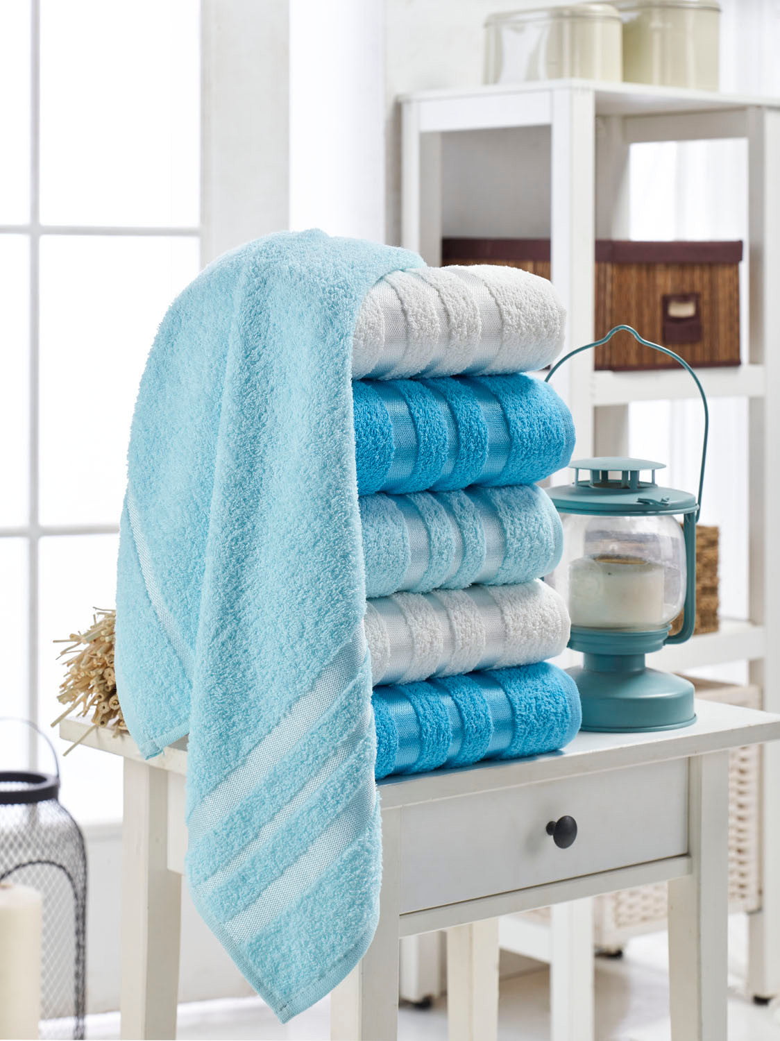 Set prosoape de baie 6 bucăți Flos, Diverse culori, 50x85 cm - Turcoaz - Albastru - Alb | SKU: 336EPJ1123 | Set prosoape de baie 6 bucăți Flos, 50x85 cm, varianta Turcoaz - Albastru - Alb, produs pentru amenajarea locuinței, disponibil online în România la CasaMob