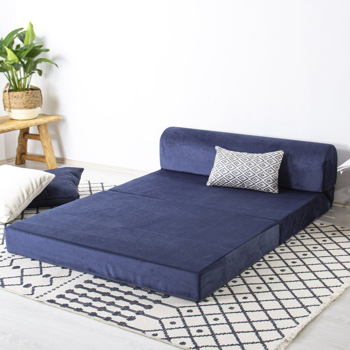 Canapea extensibilă 2 locuri Magic, Diverse culori, 120x82x57 cm - Albastru | SKU: 363SLD1118 | Canapea extensibilă 2 locuri Magic, 120x82x57 cm, varianta Albastru, produs pentru amenajarea locuinței, disponibil online în România la CasaMob