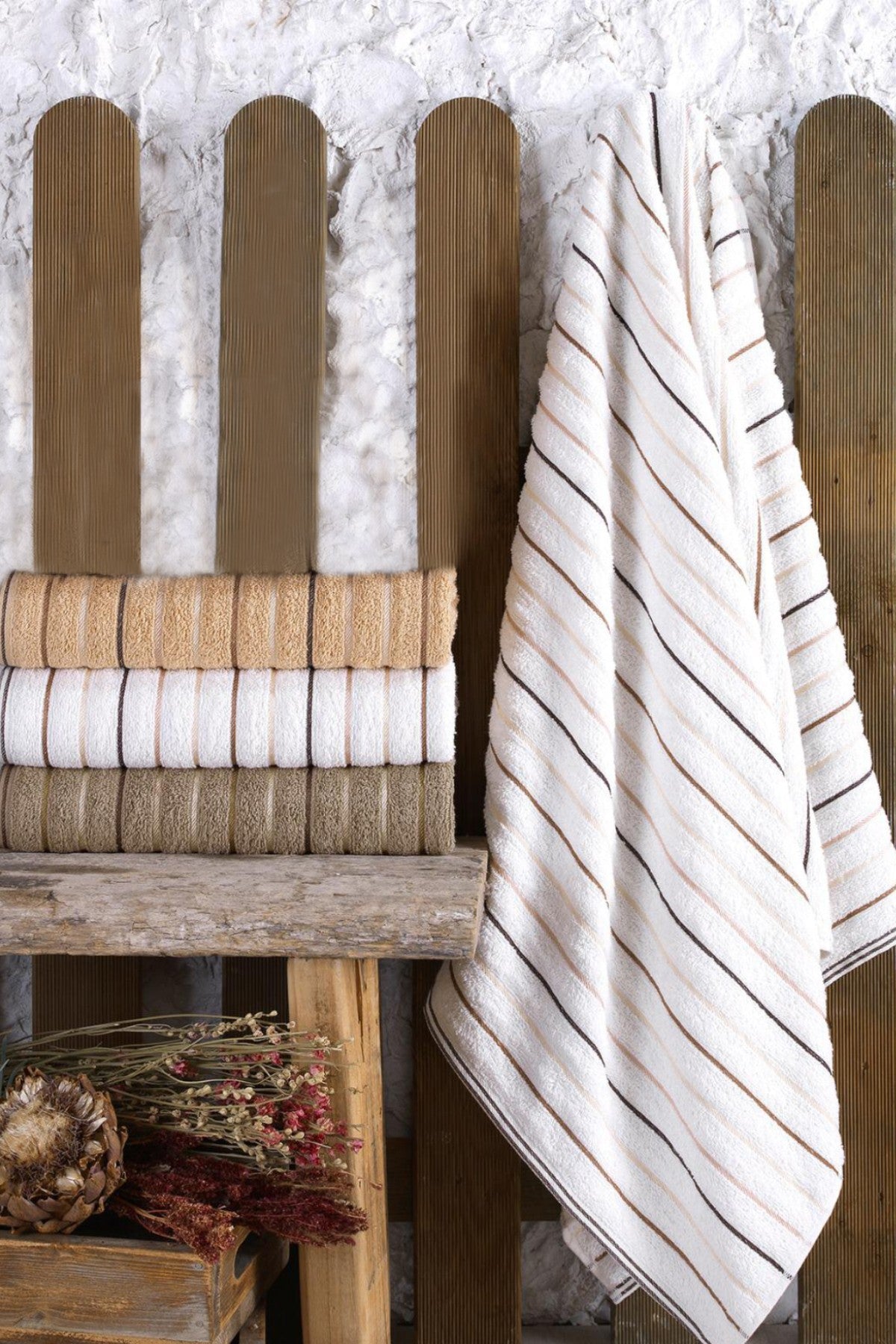 Set prosoape de baie 3 bucăți Milan 3'lü Set, Diverse culori, Diverse dimensiuni - Bej - Maro - Mink - 70x140 cm | SKU: 373VDN1134 | Set prosoape de baie 3 bucăți Milan 3'lü Set, varianta Bej - Maro - Mink - 70x140 cm, produs pentru amenajarea locuinței, disponibil online în România la CasaMob