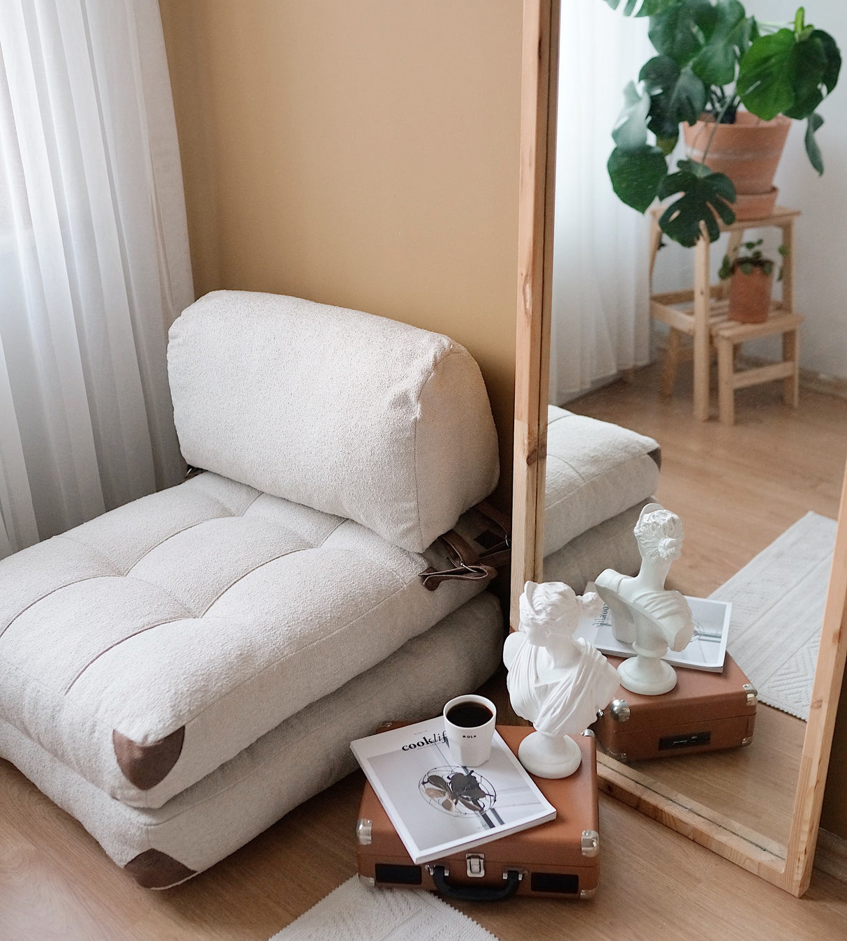 Fotoliu extensibil Fold Teddy, Diverse culori - Crem | SKU: 383EVN1101 | Fotoliu extensibil Fold Teddy, varianta Crem, produs pentru amenajarea locuinței, disponibil online în România la CasaMob