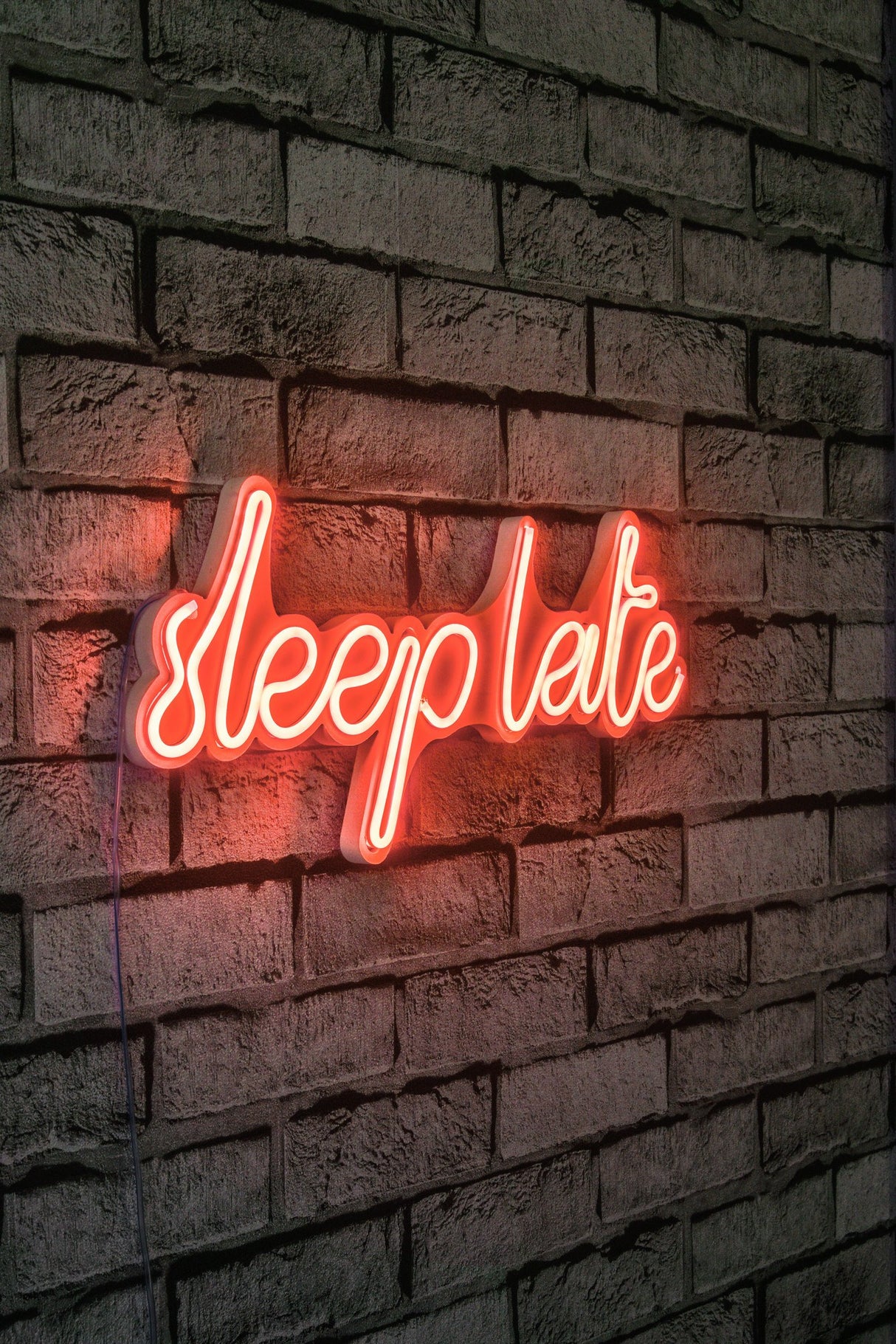 Lampă neon Sleep Late, Diverse culori, 46x20x2 cm - Roșu | SKU: 395NGR1728 | Lampă neon Sleep Late, 46x20x2 cm, varianta Roșu, produs pentru amenajarea locuinței, disponibil online în România la CasaMob