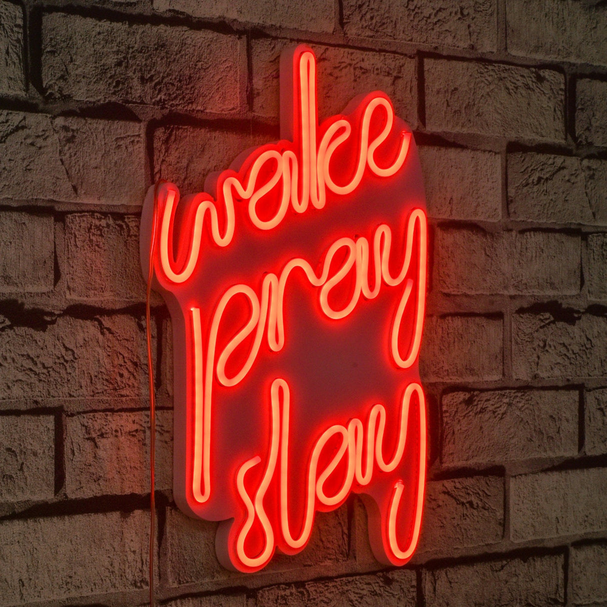 Lampă neon Wake Pray Slay, Diverse culori, 26x38x2 cm - Roșu | SKU: 395NGR1747 | Lampă neon Wake Pray Slay, 26x38x2 cm, varianta Roșu, produs pentru amenajarea locuinței, disponibil online în România la CasaMob