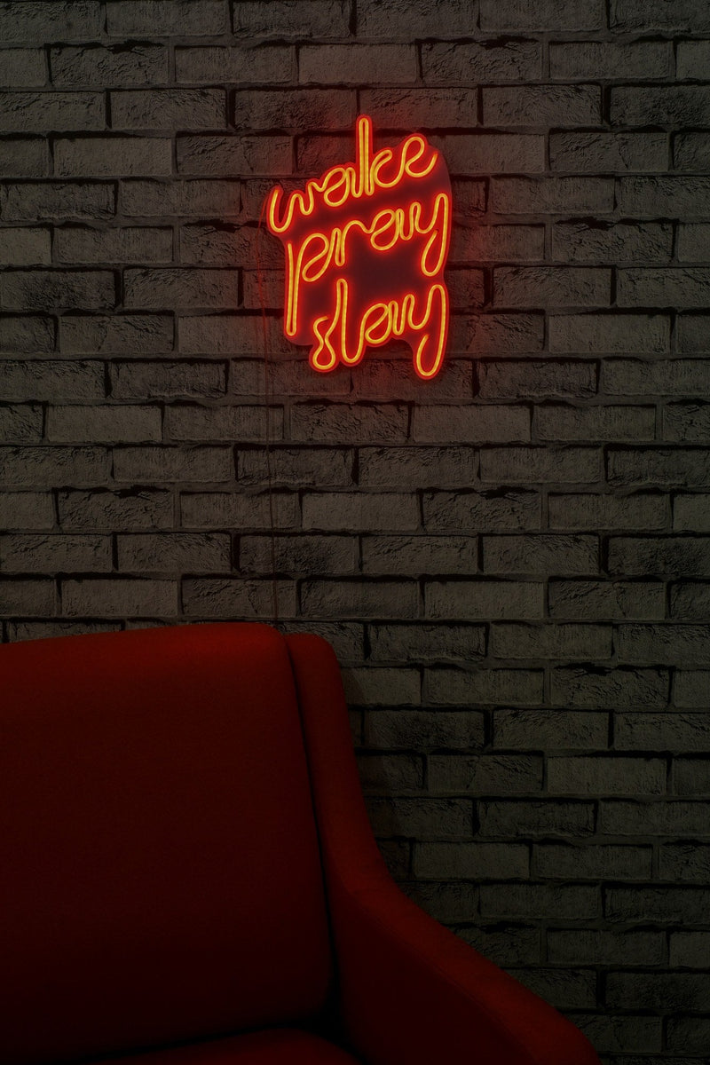 Roșu | SKU: 395NGR1747 | Lampă neon Wake Pray Slay, 26x38x2 cm, varianta Roșu, produs pentru amenajarea locuinței, disponibil online în România la CasaMob