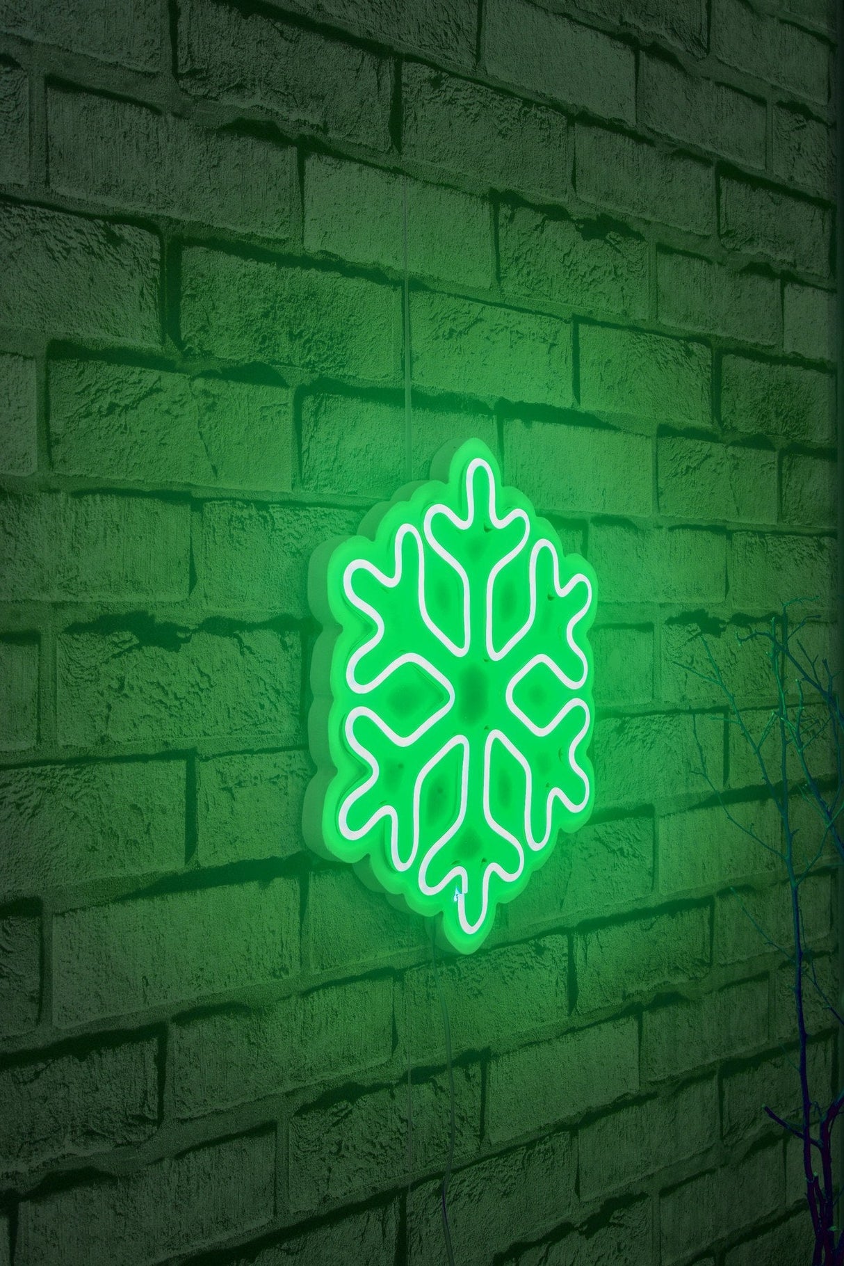 Lampă neon Snowflake, Diverse culori, 30x26x2 cm - Verde | SKU: 395NGR1960 | Lampă neon Snowflake, 30x26x2 cm, varianta Verde, produs pentru amenajarea locuinței, disponibil online în România la CasaMob