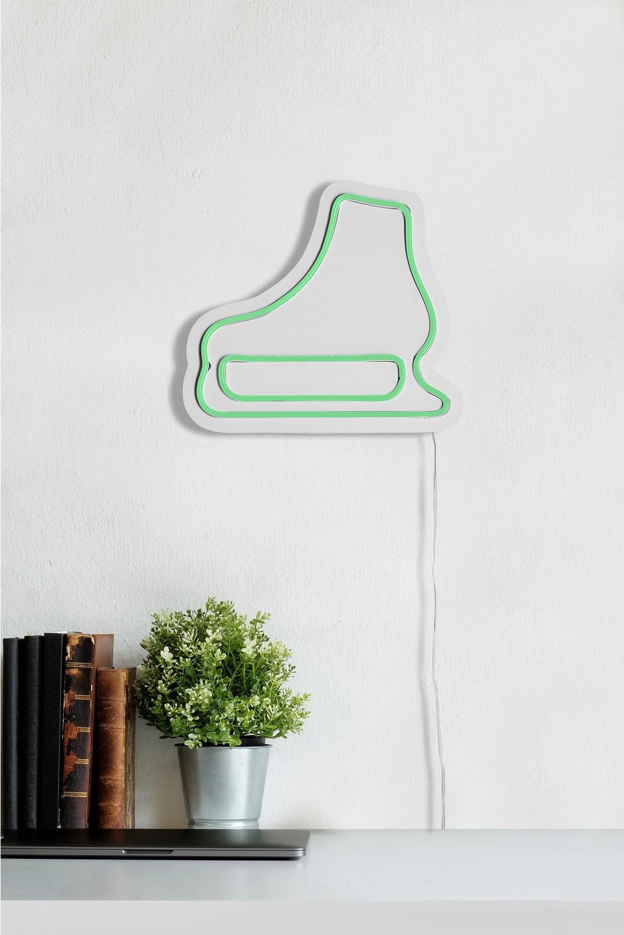 Lampă neon Ice-Skate, Diverse culori, 25x22x2 cm - Verde | SKU: 395NGR1975 | Lampă neon Ice-Skate, 25x22x2 cm, varianta Verde, produs pentru amenajarea locuinței, disponibil online în România la CasaMob
