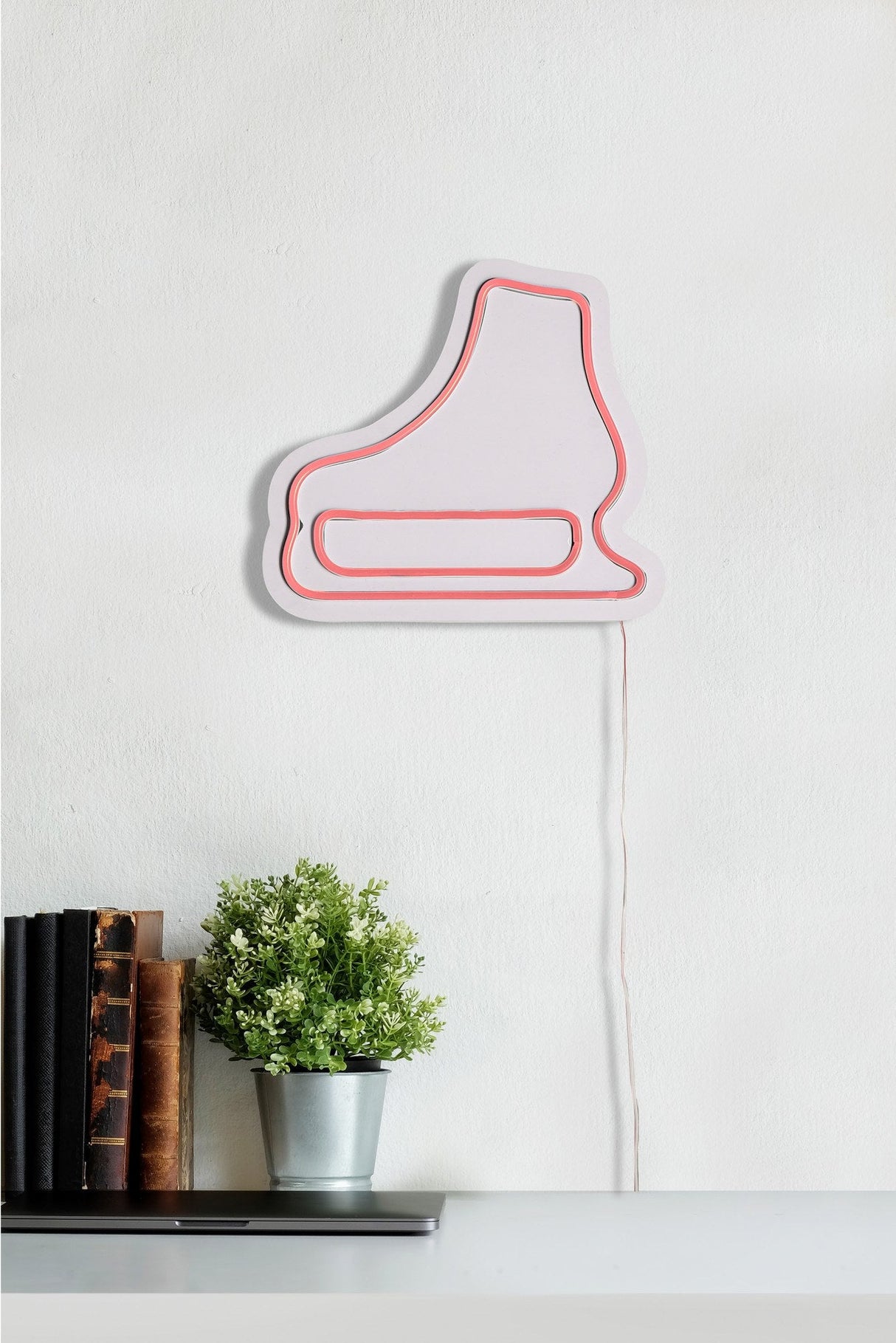 Lampă neon Ice-Skate, Diverse culori, 25x22x2 cm - Roz | SKU: 395NGR1977 | Lampă neon Ice-Skate, 25x22x2 cm, varianta Roz, produs pentru amenajarea locuinței, disponibil online în România la CasaMob