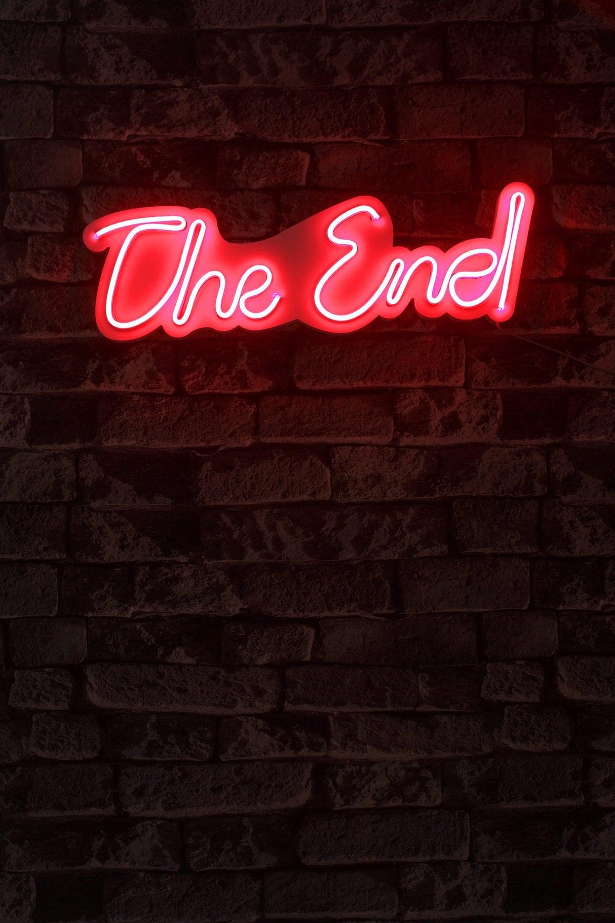 Lampă neon The End, Diverse culori, 16x50x2 cm - Roșu | SKU: 395NGR2208 | Lampă neon The End, 16x50x2 cm, varianta Roșu, produs pentru amenajarea locuinței, disponibil online în România la CasaMob