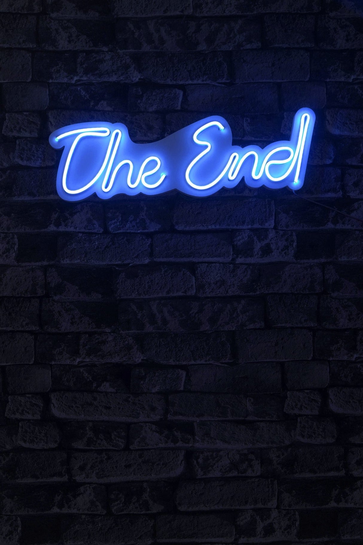 Lampă neon The End, Diverse culori, 16x50x2 cm - Albastru | SKU: 395NGR2209 | Lampă neon The End, 16x50x2 cm, varianta Albastru, produs pentru amenajarea locuinței, disponibil online în România la CasaMob