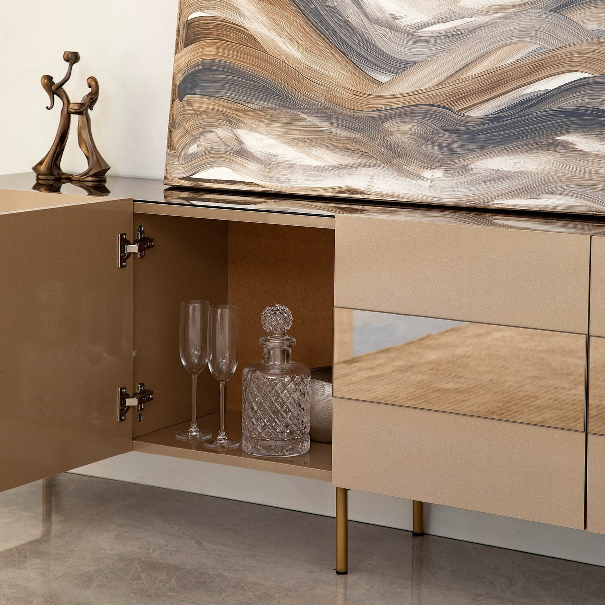 Comodă TV Leon, Diverse culori, 180x35x59 cm - Bronz - Auriu | SKU: 552NOS1527 | Comodă TV Leon, 180x35x59 cm, varianta Bronz - Auriu, produs pentru amenajarea locuinței, disponibil online în România la CasaMob