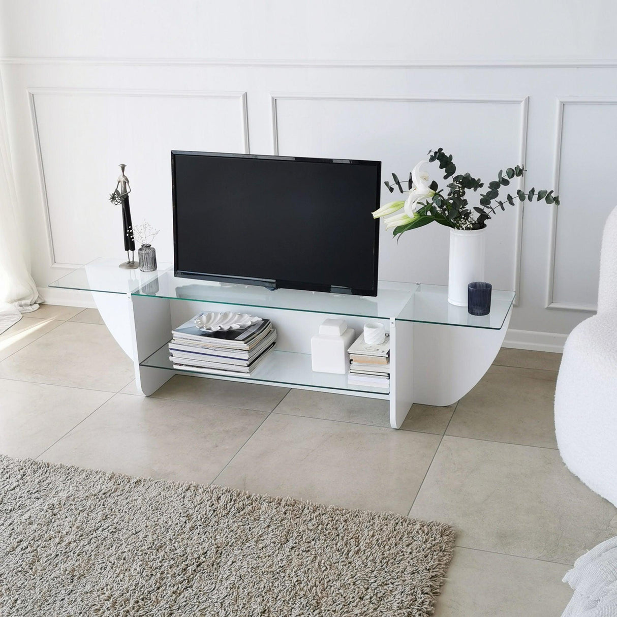 Comodă TV Lily TV, Diverse culori, 158x35x40 cm - Alb | SKU: 552NOS1603 | Comodă TV Lily TV, 158x35x40 cm, varianta Alb, produs pentru amenajarea locuinței, disponibil online în România la CasaMob