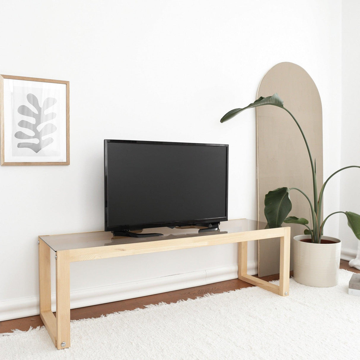 Comodă TV Via, Diverse culori, 130x40x40 cm - Natur | SKU: 552NOS2228 | Comodă TV Via, 130x40x40 cm, varianta Natur, produs pentru amenajarea locuinței, disponibil online în România la CasaMob