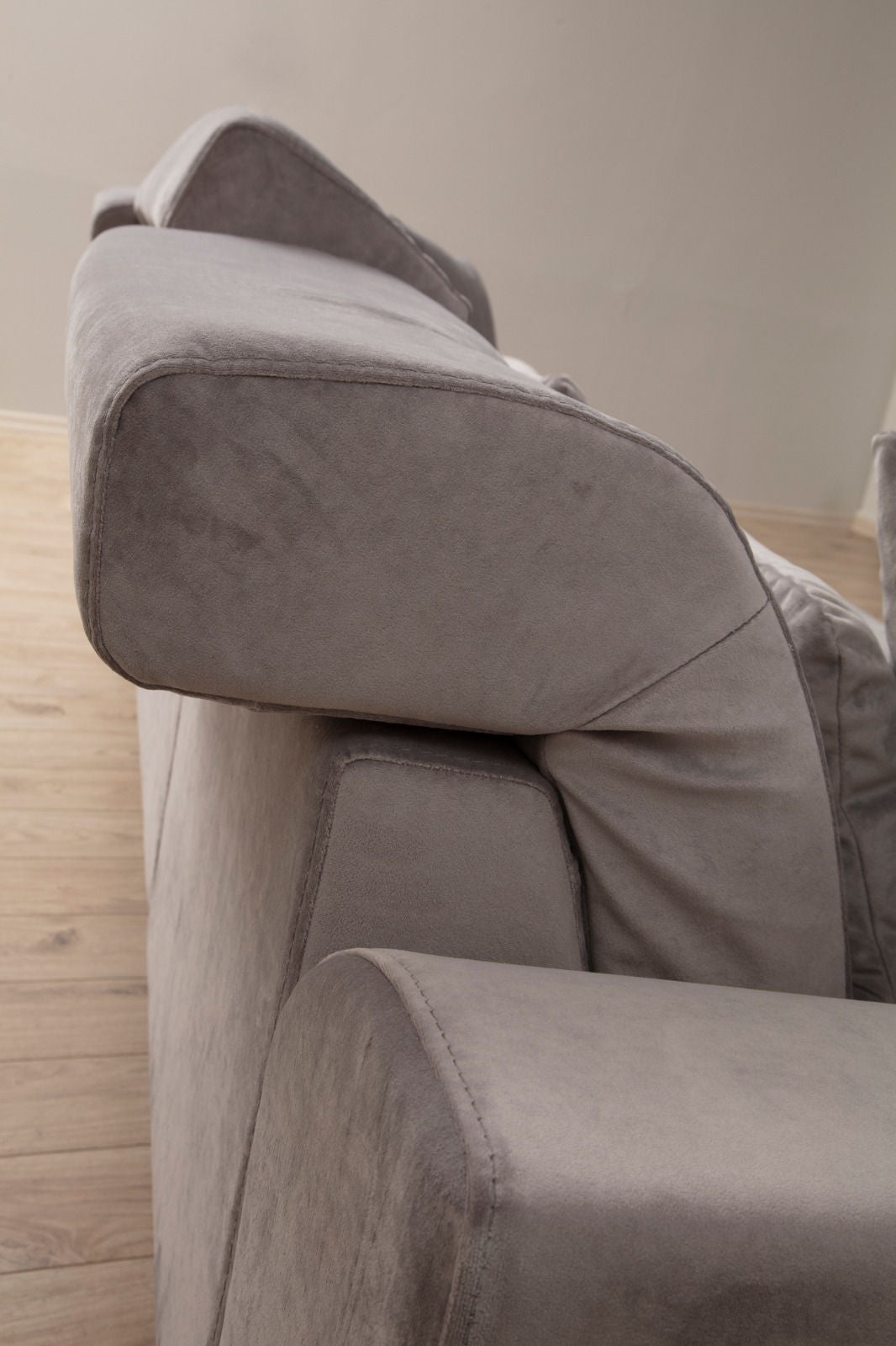 Canapea fixă Frido, Diverse culori, Diverse configurații - Gri deschis - 2 locuri | SKU: 560ARE1522 | Canapea fixă Frido, varianta Gri deschis - 2 locuri, produs pentru amenajarea locuinței, disponibil online în România la CasaMob
