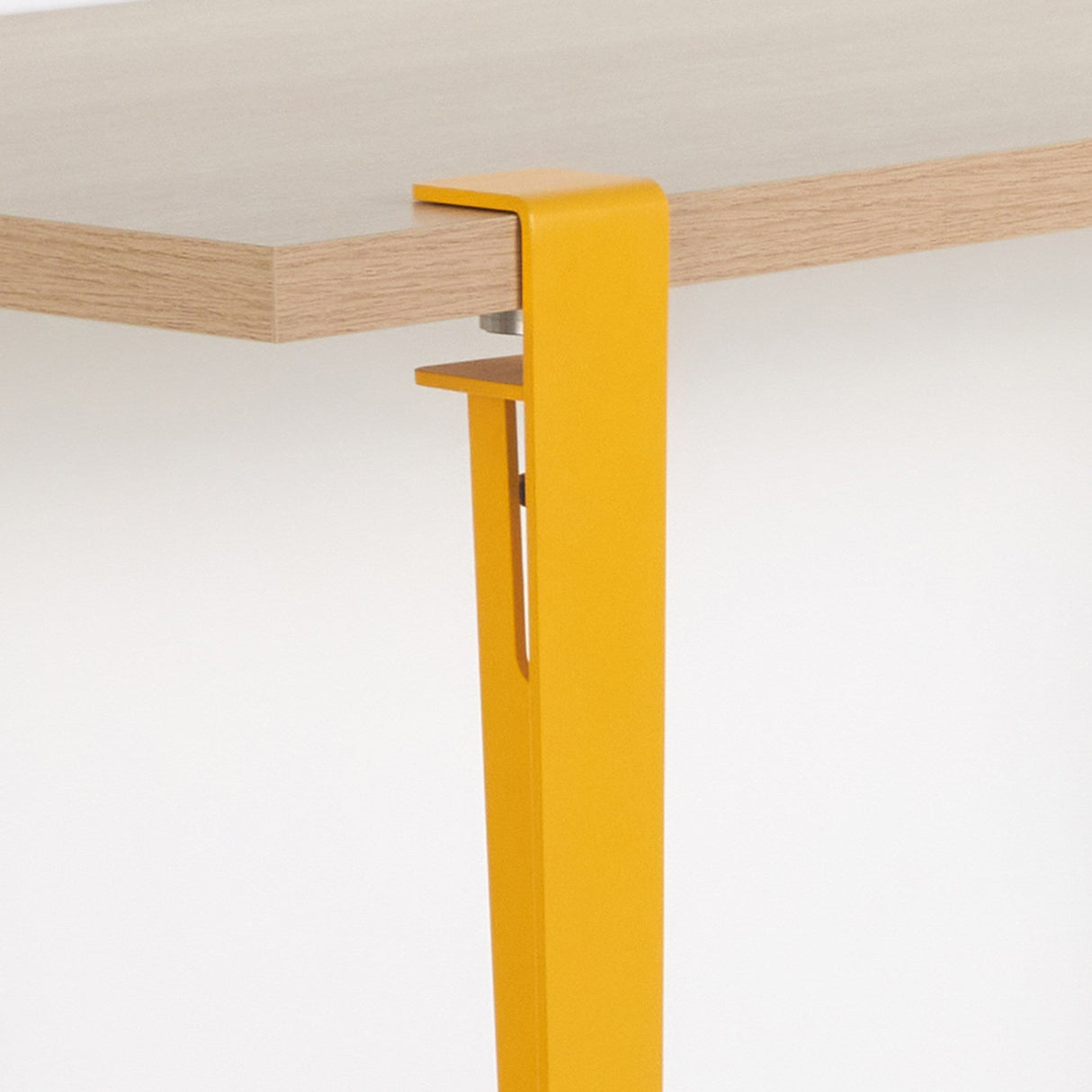 Birou Eridanos, Diverse culori, 120x60x75 cm - Lemn - Galben | SKU: 631LGG1158 | Birou Eridanos, 120x60x75 cm, varianta Lemn - Galben, produs pentru amenajarea locuinței, disponibil online în România la CasaMob