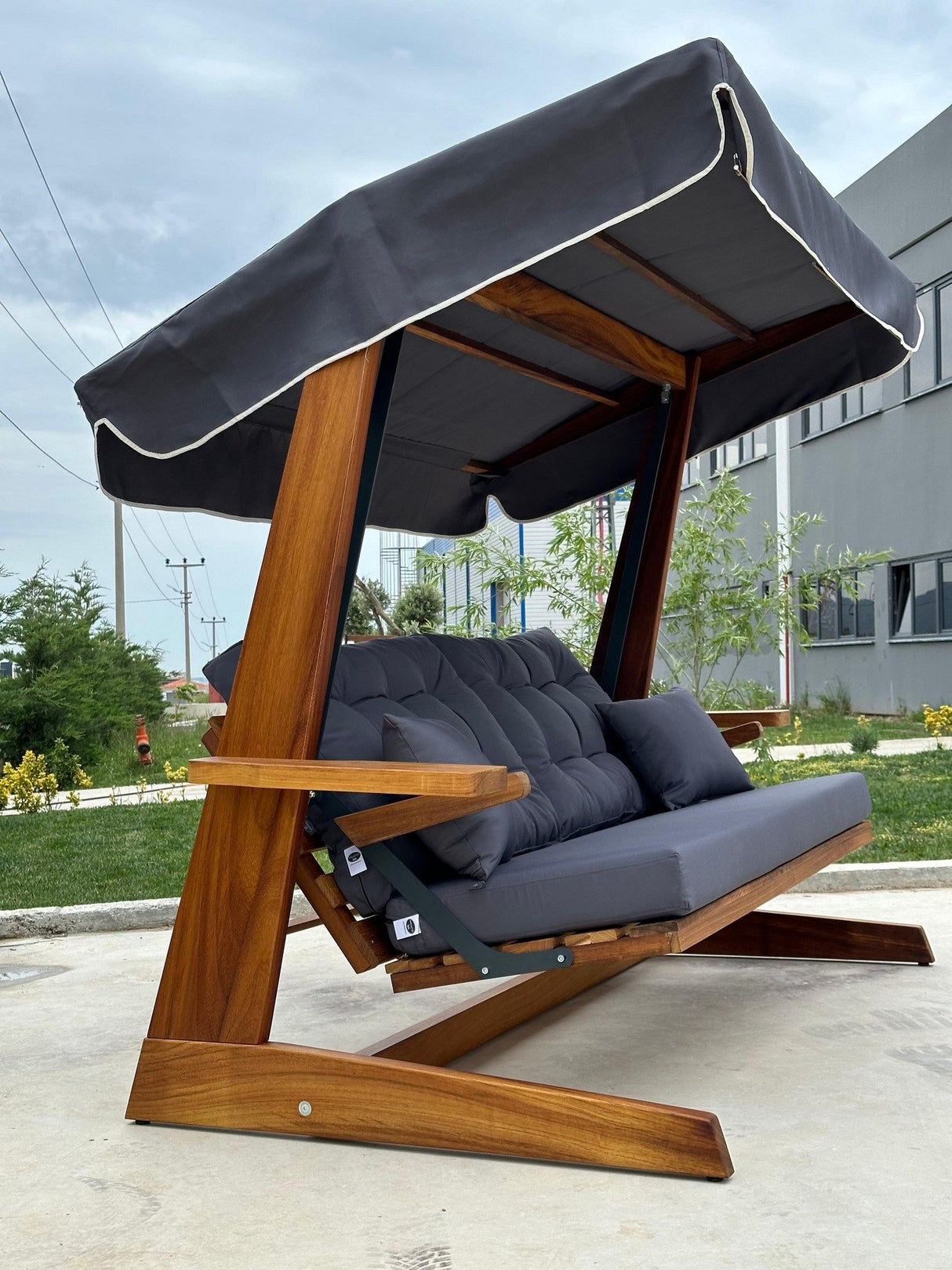 Balansoar de grădină Sia 2400, Diverse culori, 175x60x195 cm - Antracit | SKU: 675SWG1105 | Balansoar de grădină Sia 2400, 175x60x195 cm, varianta Antracit, produs pentru amenajarea locuinței, disponibil online în România la CasaMob