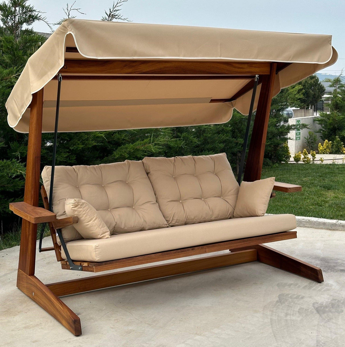 Balansoar de grădină Sia 2400, Diverse culori, 175x60x195 cm - Camel | SKU: 675SWG1106 | Balansoar de grădină Sia 2400, 175x60x195 cm, varianta Camel, produs pentru amenajarea locuinței, disponibil online în România la CasaMob