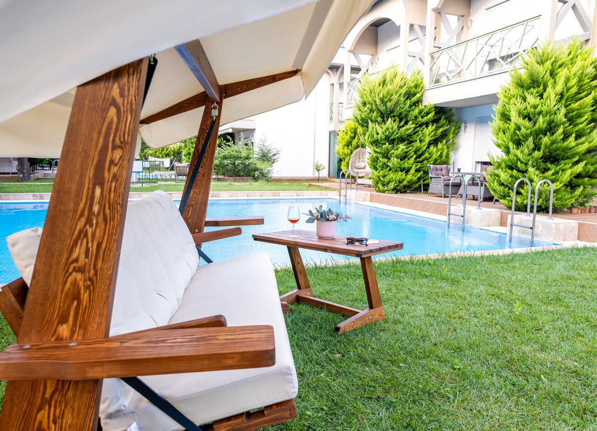 Balansoar de grădină Viva 2400, Diverse culori, 237x100x175 cm - Bej | SKU: 675SWG1116 | Balansoar de grădină Viva 2400, 237x100x175 cm, varianta Bej, produs pentru amenajarea locuinței, disponibil online în România la CasaMob