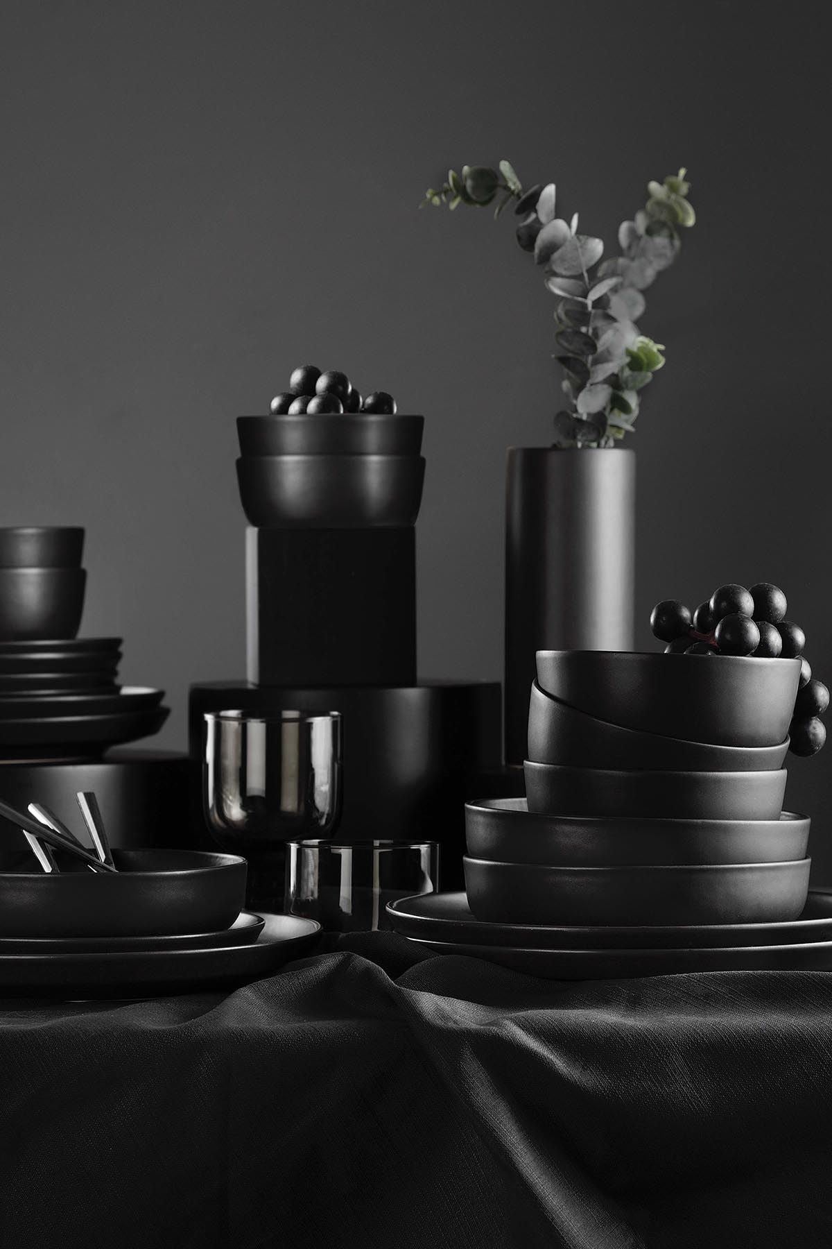 Serviciu de masă 18 bucăți CRT18YS740170, Matte black, 27x27x3 cm