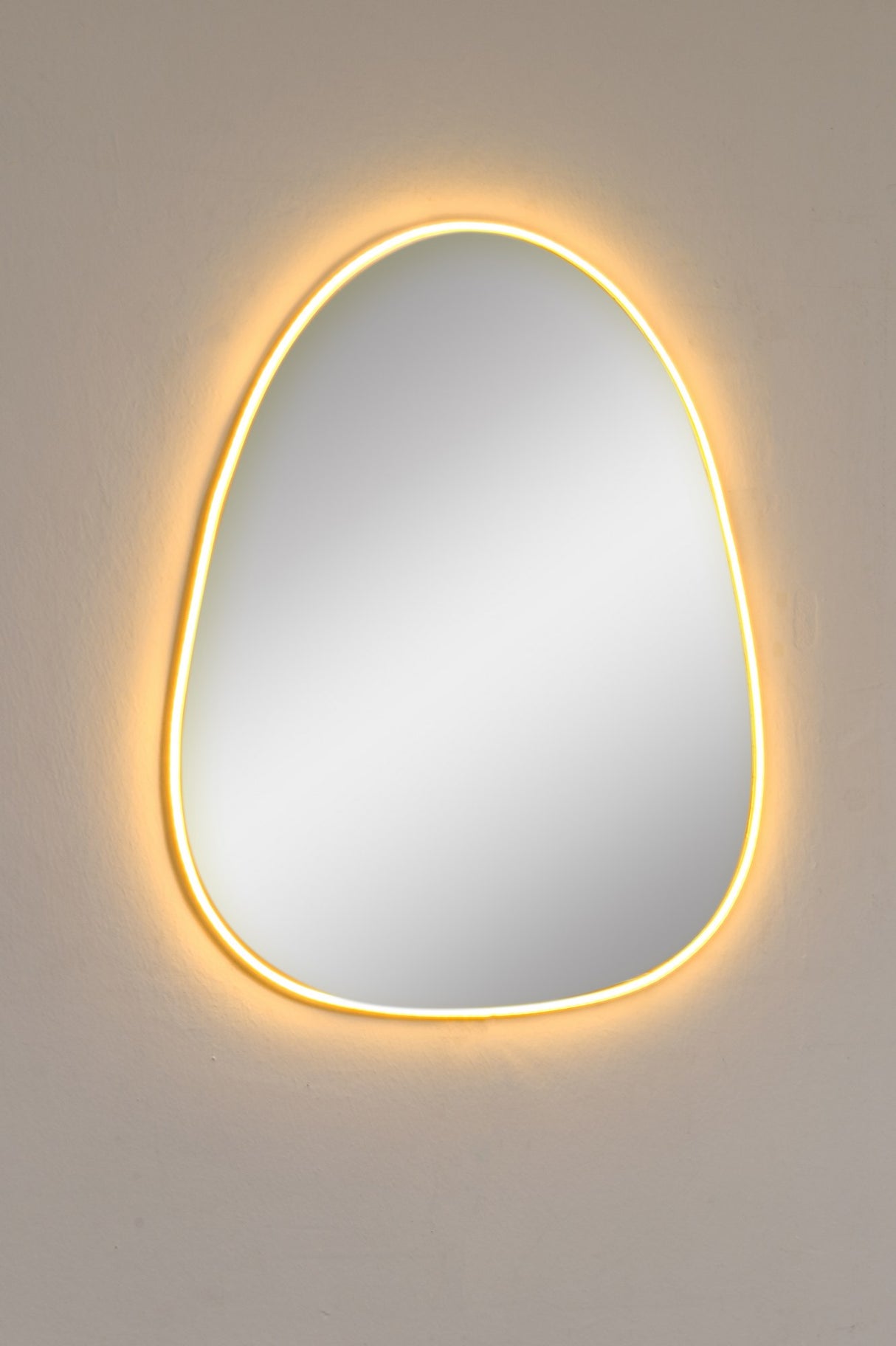 Oglindă decorativă cu LED Quippy, Diverse culori, 50x60 cm - Oglindă decorativă cu LED Quippy, Diverse culori, 50x60 cm, SKU 782MRL1110, imagine 2
