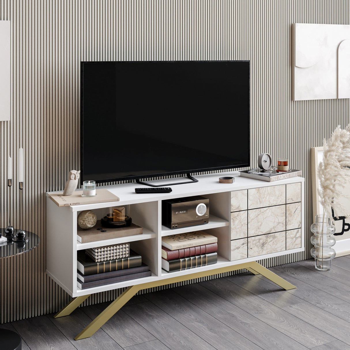Comodă TV North, Diverse culori, 130x59x39 cm - Alb - Auriu | SKU: 788DEC4035 | Comodă TV North, 130x59x39 cm, varianta Alb - Auriu, produs pentru amenajarea locuinței, disponibil online în România la CasaMob