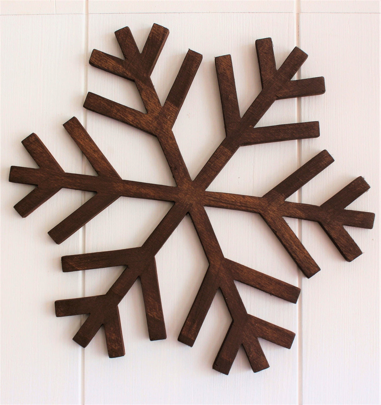 Decorațiune de perete din lemn Snowflake, Diverse culori, 38x2x38 cm - Nuc | SKU: 796LMN2011 | Decorațiune de perete din lemn Snowflake, 38x2x38 cm, varianta Nuc, produs pentru amenajarea locuinței, disponibil online în România la CasaMob