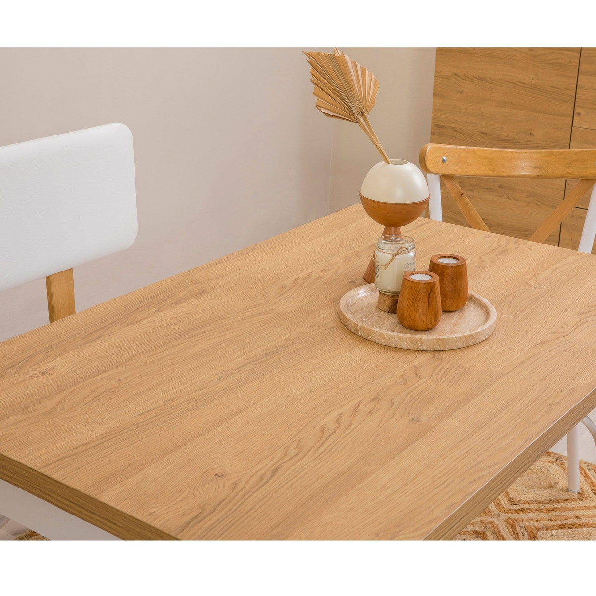 Masă cu scaune Oliver Sbt Karina, Diverse culori, Diverse configurații, 120x75x77 cm - Alb - 4 bucăți | SKU: 869VEL8124 | Masă cu scaune Oliver Sbt Karina, 120x75x77 cm, varianta Alb - 4 bucăți, produs pentru amenajarea locuinței, disponibil online în România la CasaMob