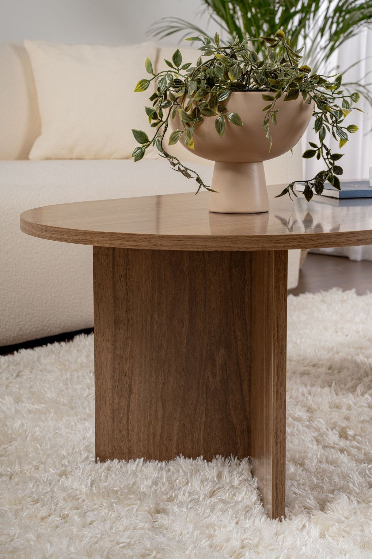 Măsuță de cafea Sable, Diverse culori, 119x60x40 cm - Venezia walnut | SKU: 909NRD1109 | Măsuță de cafea Sable, 119x60x40 cm, varianta Venezia walnut, produs pentru amenajarea locuinței, disponibil online în România la CasaMob