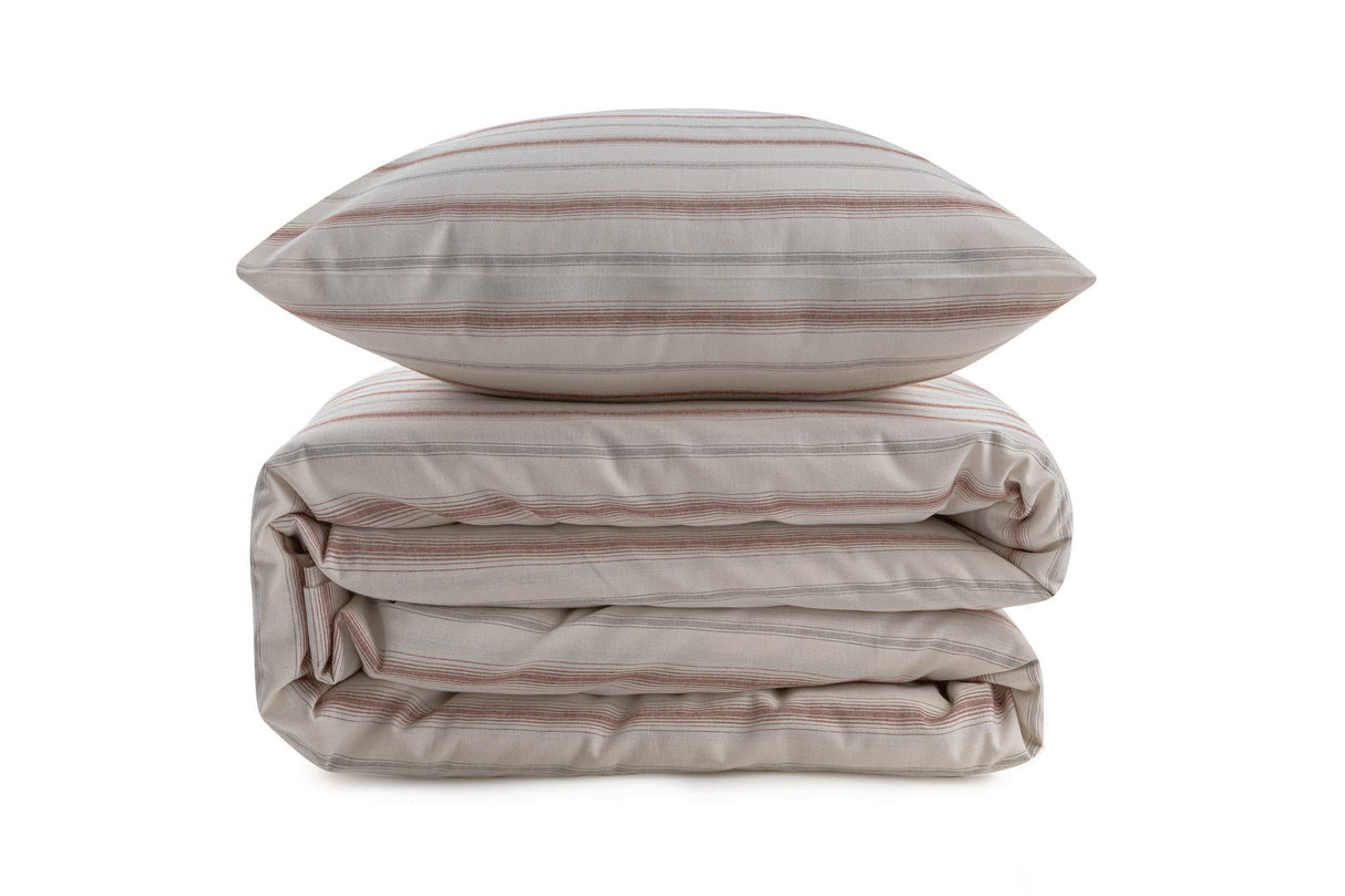 Set lenjerie de pat dublă Viento, Diverse culori, 200x220 cm - Bordo - Ecru | SKU: 962ELT2108 | Set lenjerie de pat dublă Viento, 200x220 cm, varianta Bordo - Ecru, produs pentru amenajarea locuinței, disponibil online în România la CasaMob