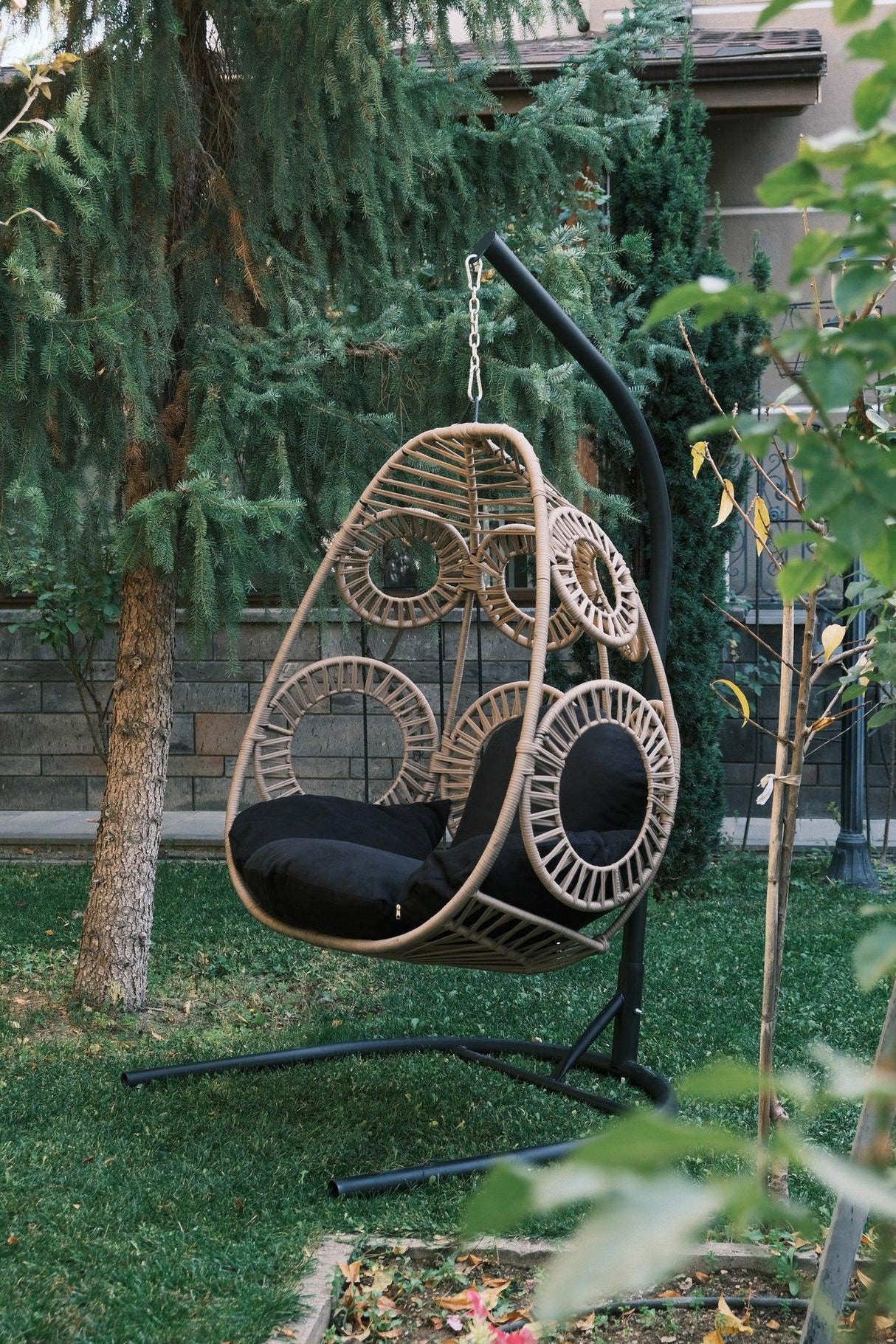 Balansoar de Gradina cu un singur loc Naso, Negru, 110x196x110 cm - Bej negru