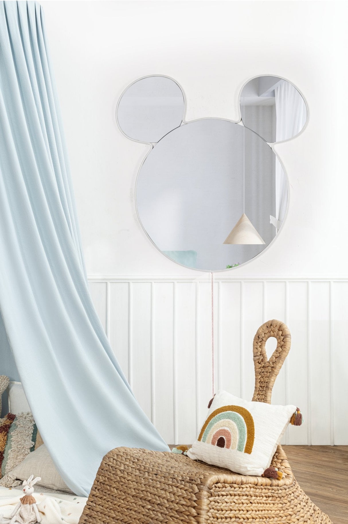 Oglinda decorativa Mickey Mirrorland, roz - alb - galben, 53x50 cm - Alb