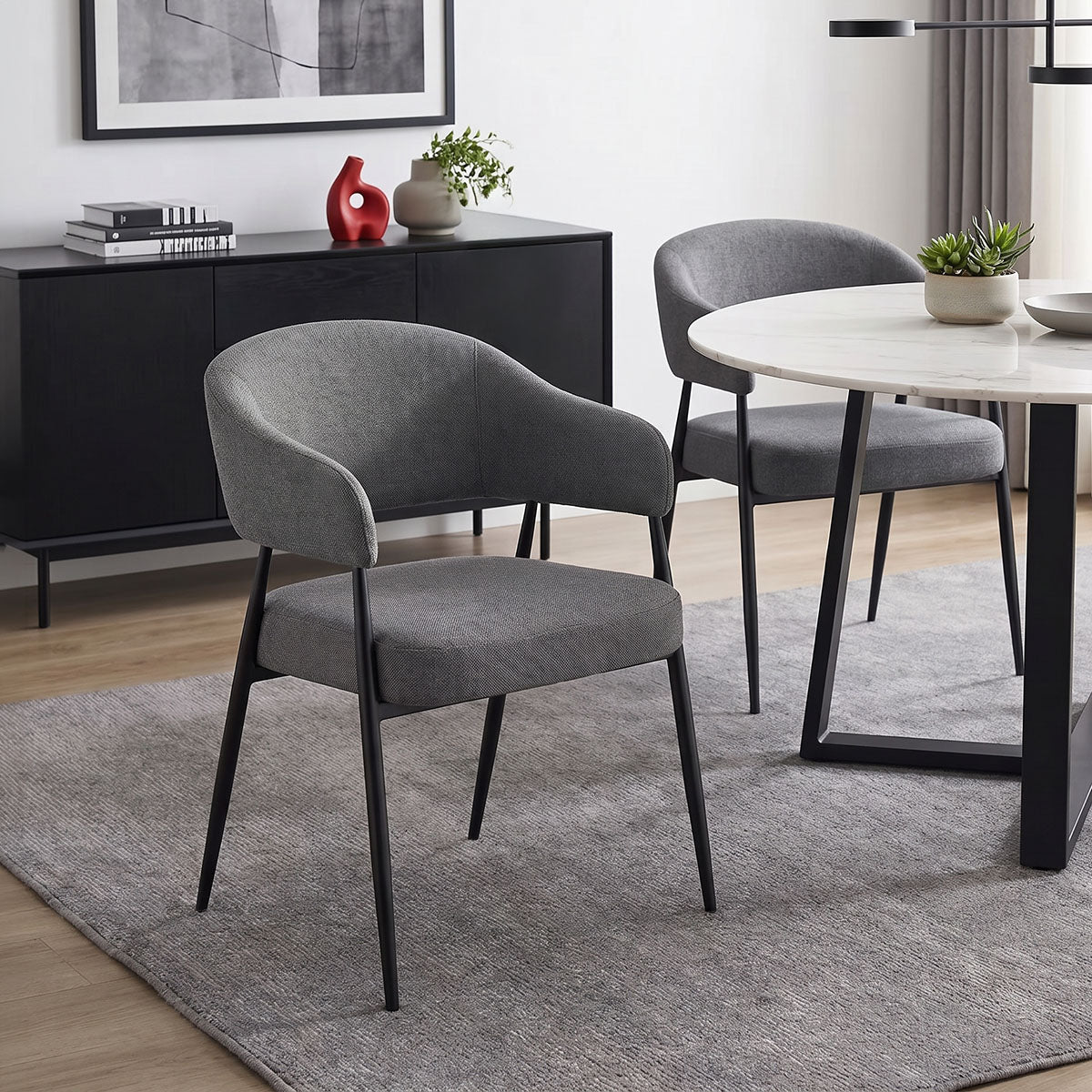 Scaun cu brațe Filonda, picioare negre, Diverse culori, 47x58x79 cm - Antracit | SKU: 428-000002 | Scaun cu brațe Filonda, picioare negre, 47x58x79 cm, varianta Antracit, produs pentru amenajarea locuinței, disponibil online în România la CasaMob