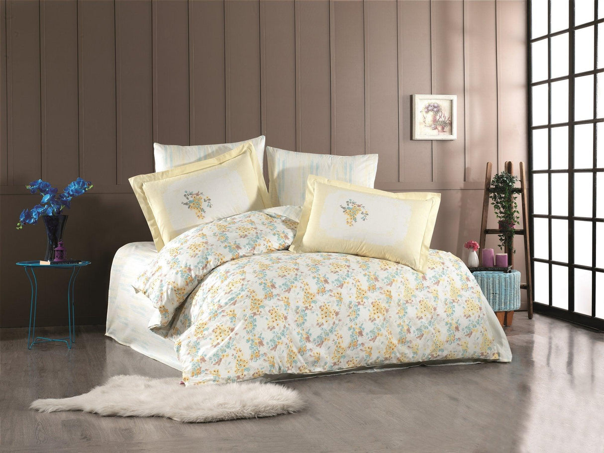 Set lenjerie de pat dublă Perla, Diverse culori, 240x260 cm - Galben - Albastru - Alb | SKU: 113HBY4813 | Set lenjerie de pat dublă Perla, 240x260 cm, varianta Galben - Albastru - Alb, produs pentru amenajarea locuinței, disponibil online în România la CasaMob