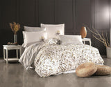 Set lenjerie de pat dublă Frame, Diverse culori, 240x260 cm - Maro - Alb | SKU: 113HBY4851 | Set lenjerie de pat dublă Frame, 240x260 cm, varianta Maro - Alb, produs pentru amenajarea locuinței, disponibil online în România la CasaMob