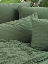 Set lenjerie de pat dublă Crepe, Diverse culori, 200x220 cm - Verde | SKU: 129CTN2865 | Set lenjerie de pat dublă Crepe, 200x220 cm, varianta Verde, produs pentru amenajarea locuinței, disponibil online în România la CasaMob