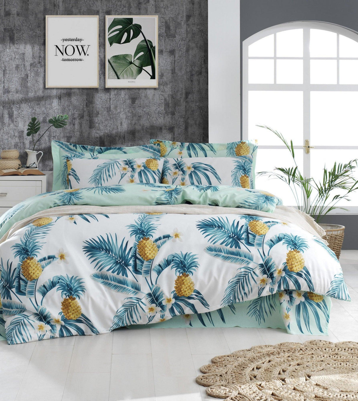 Set Lenjerie Custom Ananas, Alb - Verde - Galben, Diverse configurații, Diverse dimensiuni - 220x240 cm - 4 bucăți | SKU: 143EPJ1903 | Set Lenjerie Custom Ananas, Alb - Verde - Galben, varianta 220x240 cm - 4 bucăți, produs pentru amenajarea locuinței, disponibil online în România la CasaMob