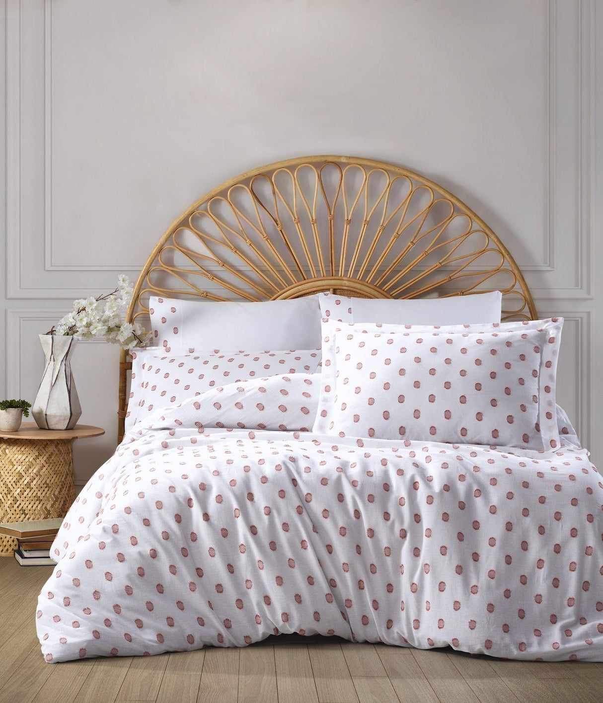 Set lenjerie de pat dublă Oslo, Diverse culori, 240x260 cm - Roșu cărămiziu - Alb | SKU: 157SHS6418 | Set lenjerie de pat dublă Oslo, 240x260 cm, varianta Roșu cărămiziu - Alb, produs pentru amenajarea locuinței, disponibil online în România la CasaMob