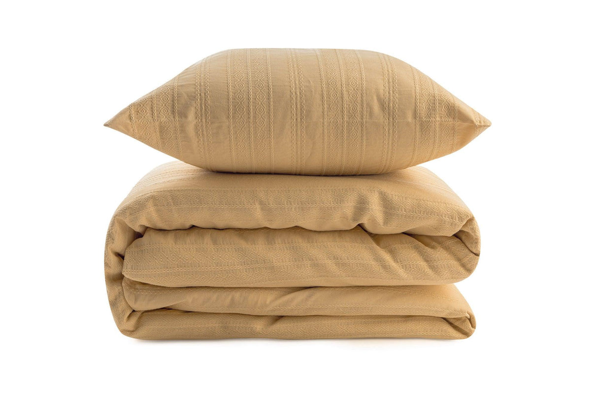 Set lenjerie de pat dublă Lucca, Diverse culori, 240x260 cm - Galben | SKU: 157SHS6440 | Set lenjerie de pat dublă Lucca, 240x260 cm, varianta Galben, produs pentru amenajarea locuinței, disponibil online în România la CasaMob