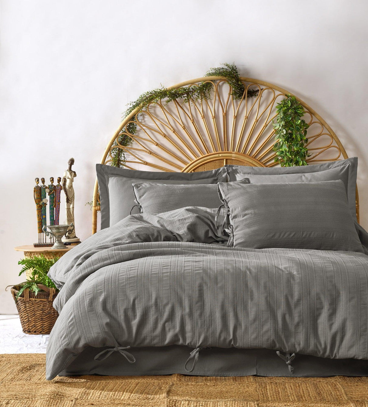 Set lenjerie de pat dublă Lucca, Diverse culori, 240x260 cm - Gri | SKU: 157SHS6442 | Set lenjerie de pat dublă Lucca, 240x260 cm, varianta Gri, produs pentru amenajarea locuinței, disponibil online în România la CasaMob