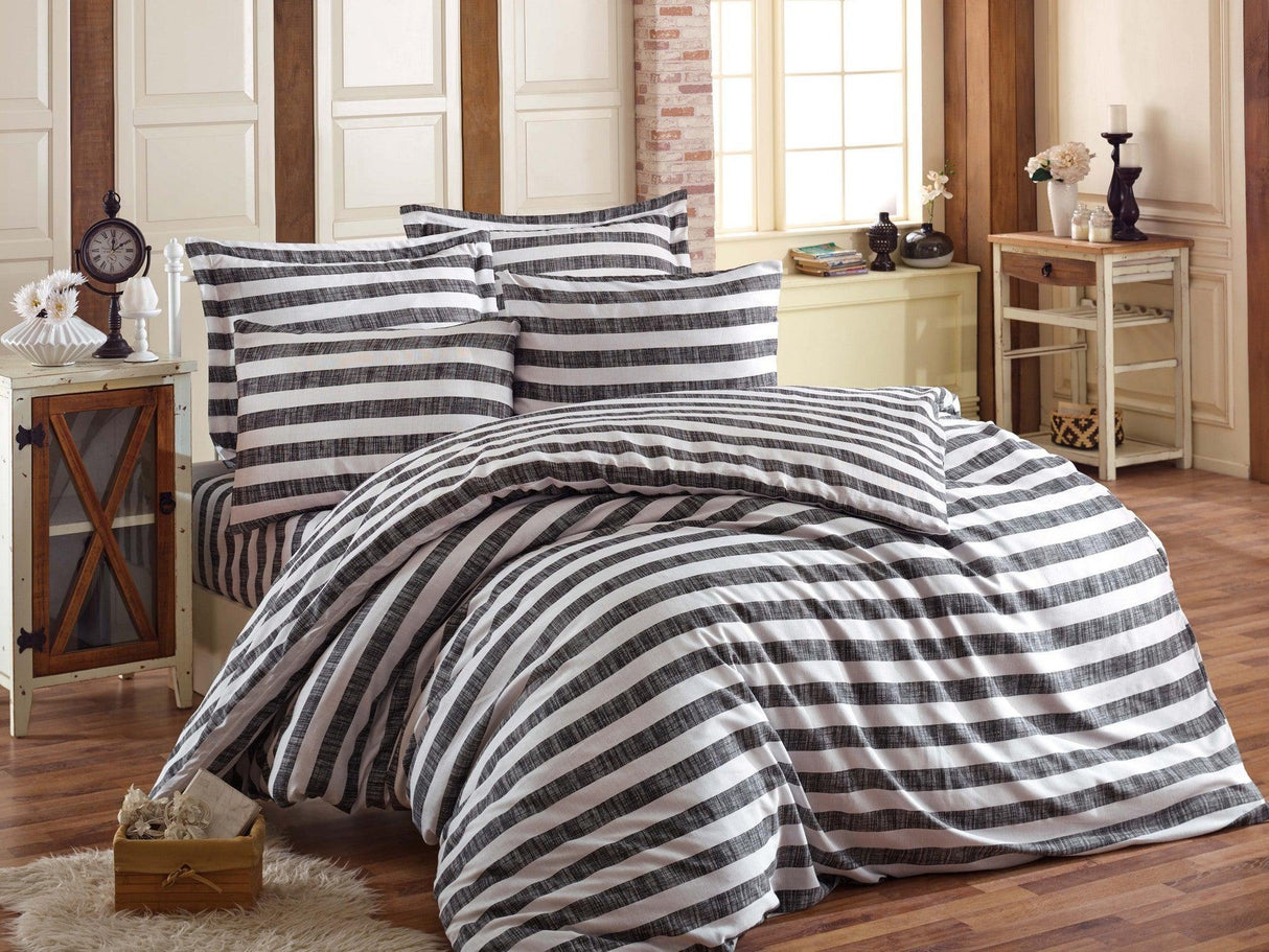 Set Lenjerie Hook, Diverse culori, Diverse configurații, Diverse dimensiuni - Negru - 220x240 cm - 4 bucăți | SKU: 162ELR1460 | Set Lenjerie Hook, varianta Negru - 220x240 cm - 4 bucăți, produs pentru amenajarea locuinței, disponibil online în România la CasaMob
