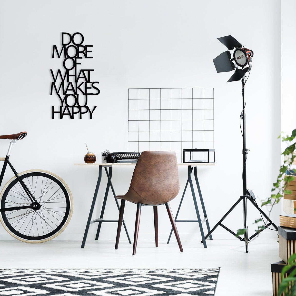 Decorațiune de perete din metal Do More Of What Makes You Happy Metal Decor, Negru, 40x70x0 cm