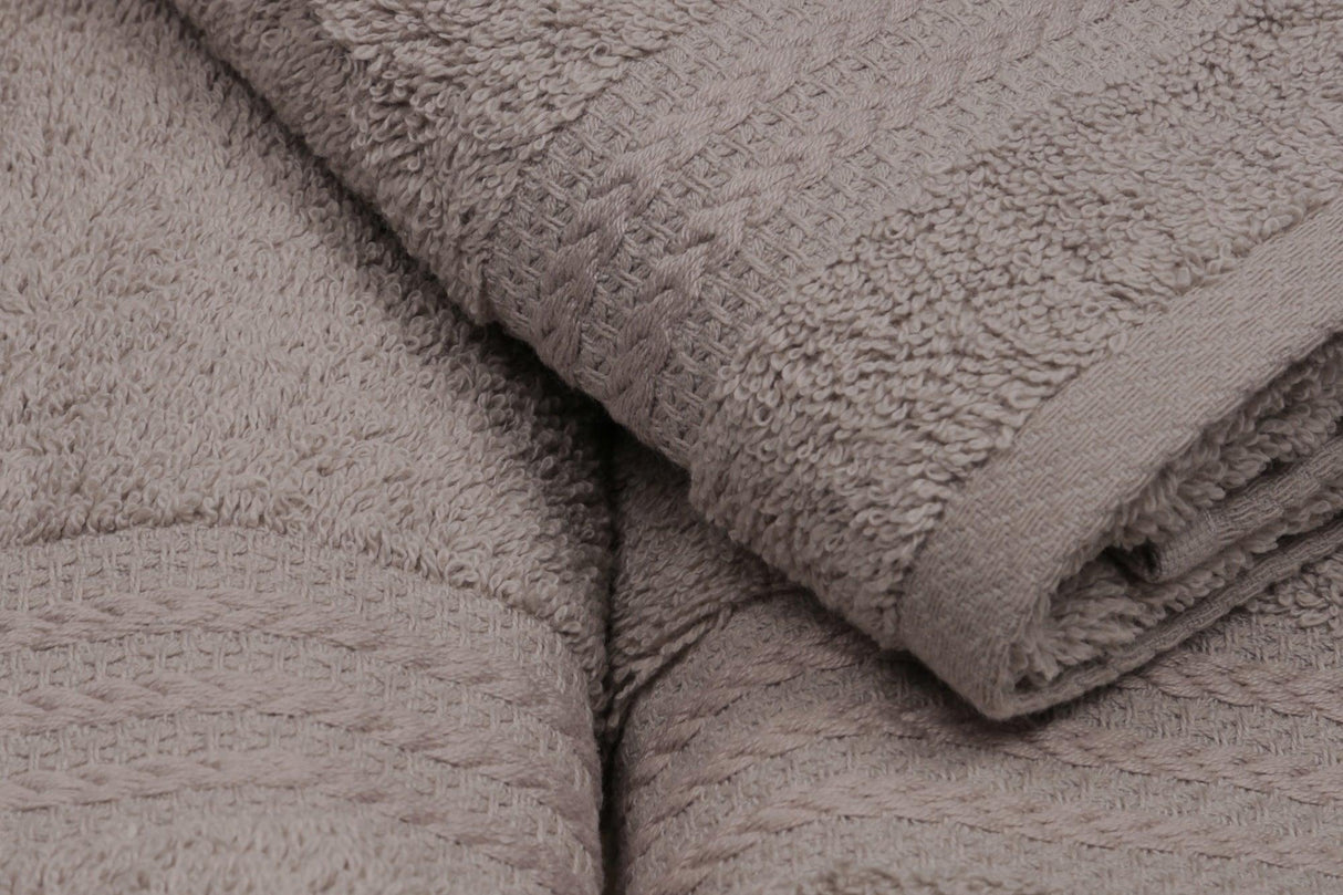 Prosop de baie Rainbow, Diverse culori, Diverse configurații, Diverse dimensiuni - Gri - 70x140 cm - 3 bucăți | SKU: 317HBY1550 | Prosop de baie Rainbow, varianta Gri - 70x140 cm - 3 bucăți, produs pentru amenajarea locuinței, disponibil online în România la CasaMob