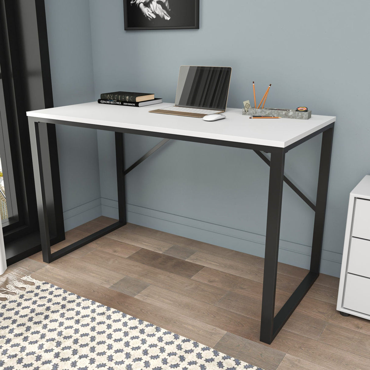 Birou Layton, Diverse culori, 120x60x74 cm - Negru - Alb | SKU: 322RTC1469 | Birou Layton, 120x60x74 cm, varianta Negru - Alb, produs pentru amenajarea locuinței, disponibil online în România la CasaMob