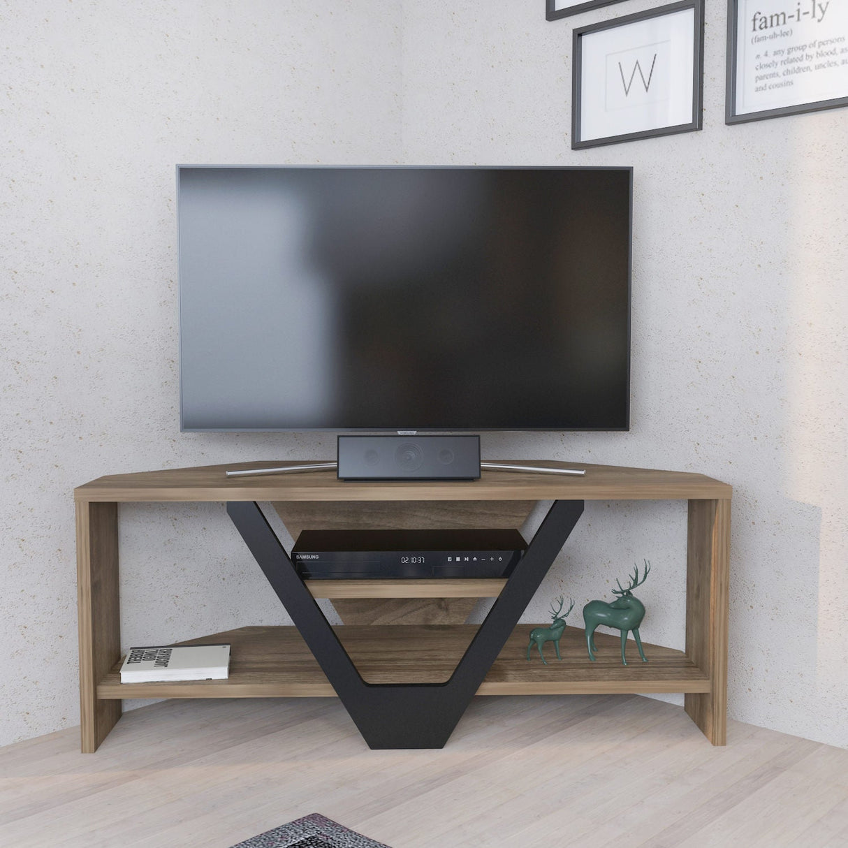 Comodă TV Karin, Diverse culori, 90x35x37 cm - Nuc - Negru | SKU: 322RTC2128 | Comodă TV Karin, 90x35x37 cm, varianta Nuc - Negru, produs pentru amenajarea locuinței, disponibil online în România la CasaMob
