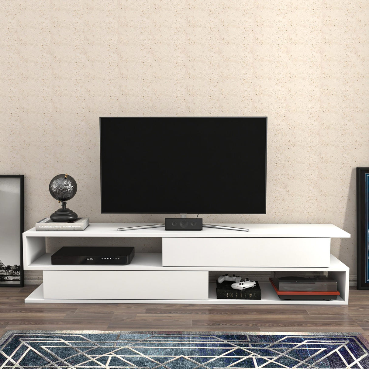 Comodă TV Cortez, Diverse culori, 160x35x39 cm - Alb | SKU: 322RTC2404 | Comodă TV Cortez, 160x35x39 cm, varianta Alb, produs pentru amenajarea locuinței, disponibil online în România la CasaMob