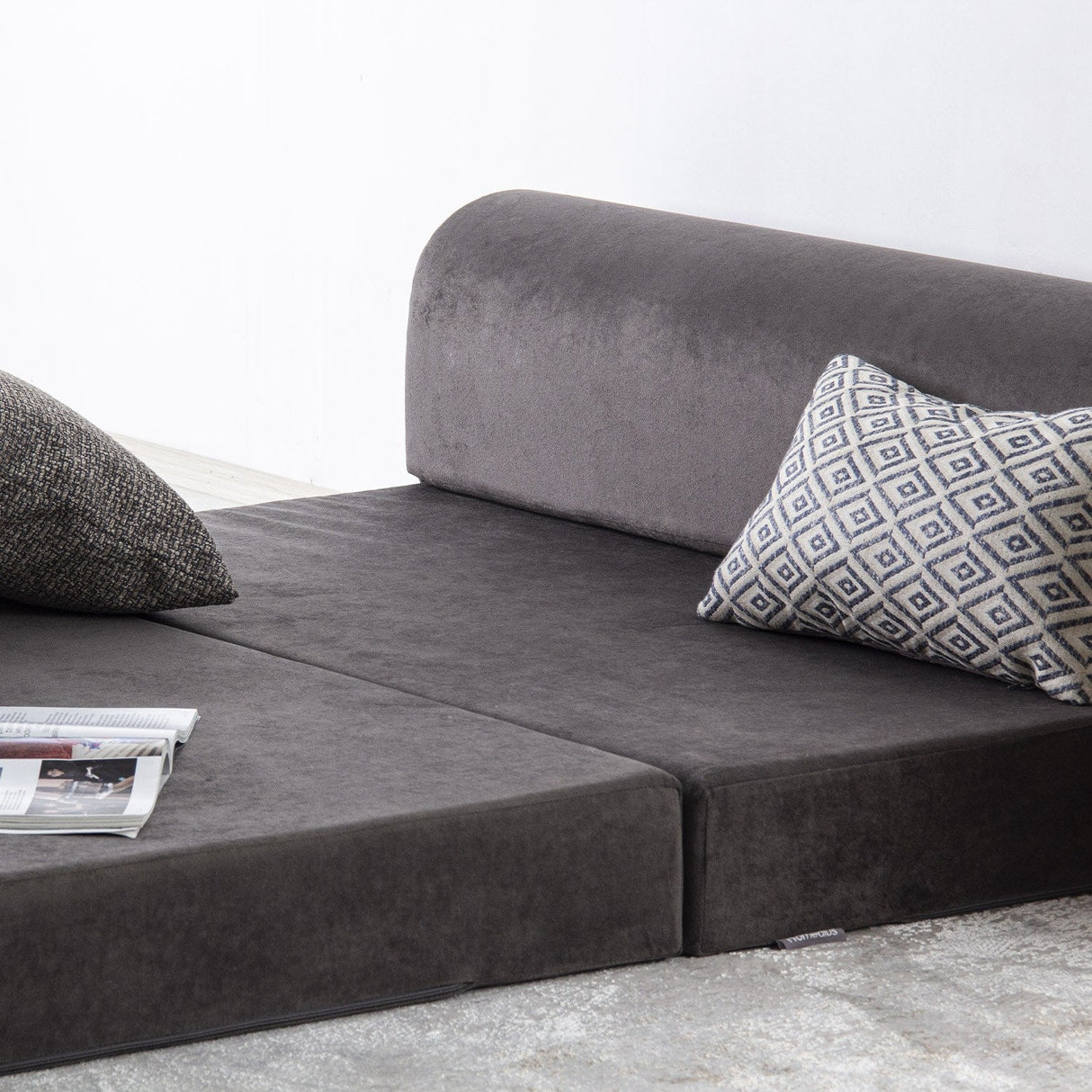 Canapea extensibilă 2 locuri Magic, Diverse culori, 120x82x57 cm - Antracit | SKU: 363SLD1116 | Canapea extensibilă 2 locuri Magic, 120x82x57 cm, varianta Antracit, produs pentru amenajarea locuinței, disponibil online în România la CasaMob